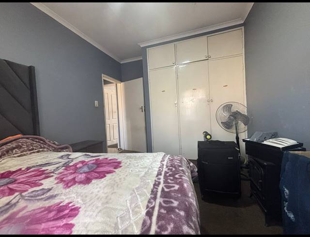 2 BEDROOM FLAT FOR SALE IN VEREENIGING CENTRAL